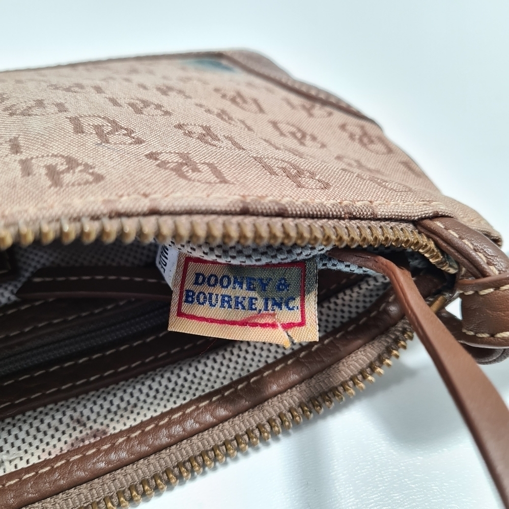 Y2K Dooney & Bourke Brown Monogram Clutch Shoulder Bag - Picture 7 of 12